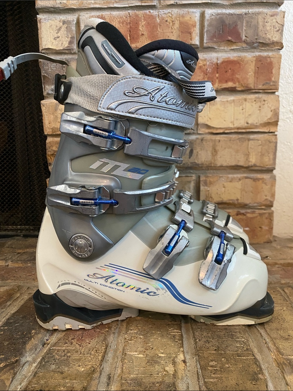 Atomic Women's Ski Boots in Silver & White